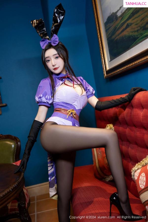 王馨瑶  [XiuRen]高清写真图 2024.05.17 No.8562 王馨瑶yanni 黑丝美腿第17张图片
